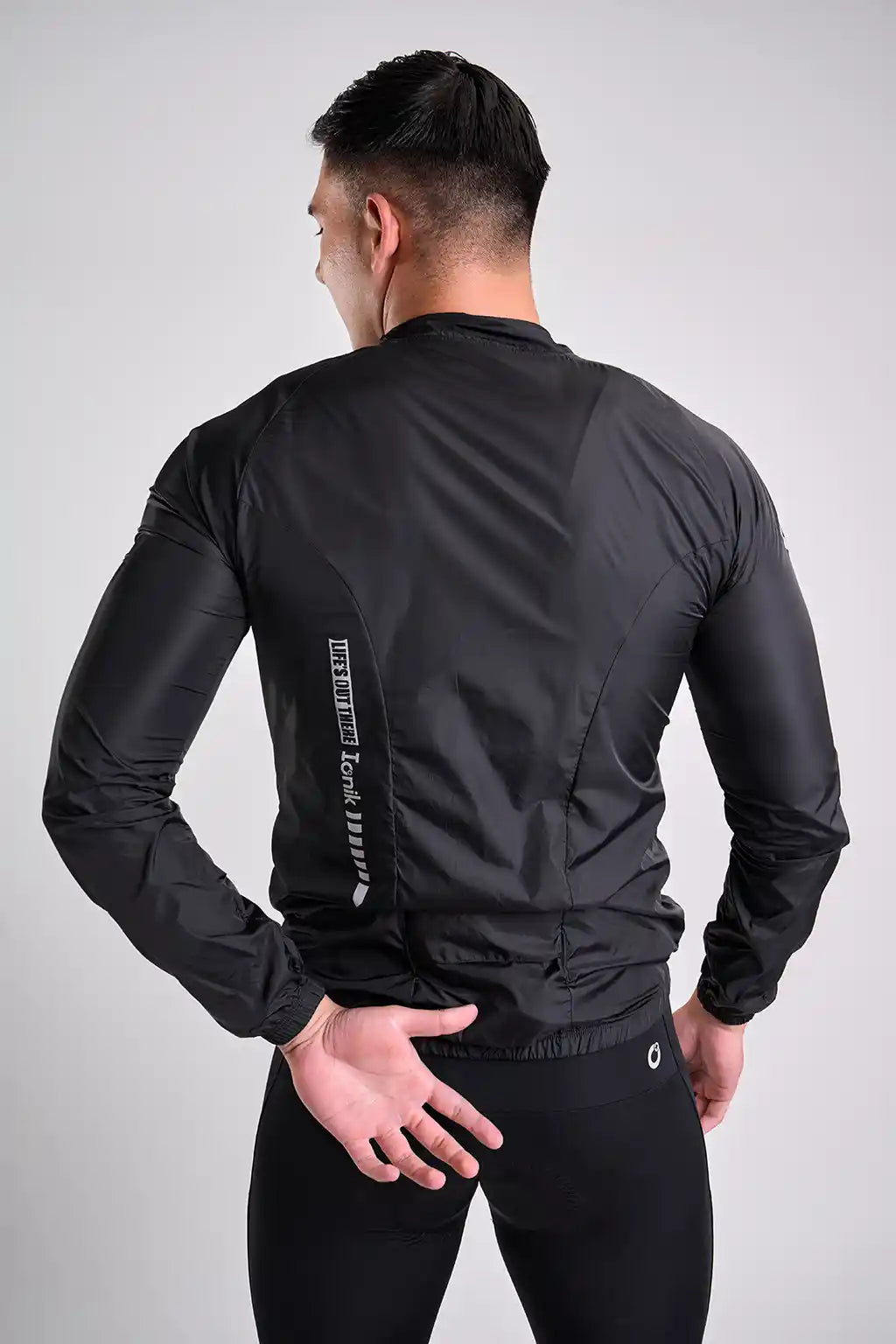 CHAQUETA ROMPEVIENTOS 2.0 LIGHT NEGRO UNISEX-8
