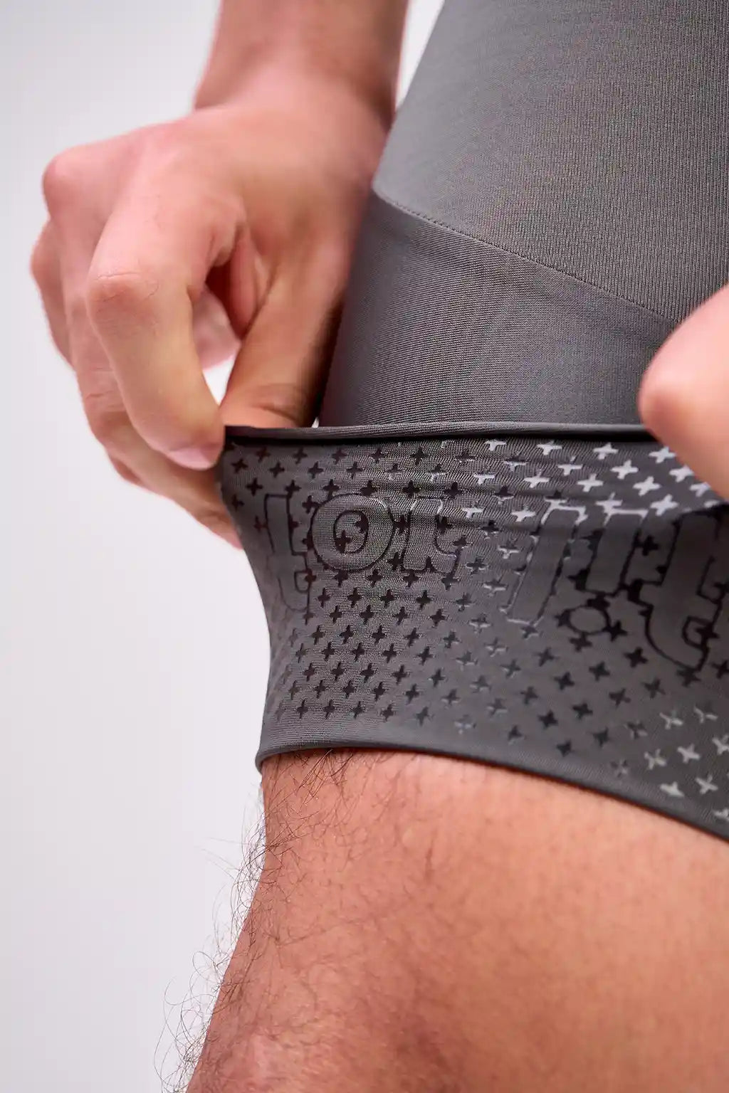 Pantaloneta Badana ONIX de ciclismo para hombre con cargadera y banda siliconada-16
