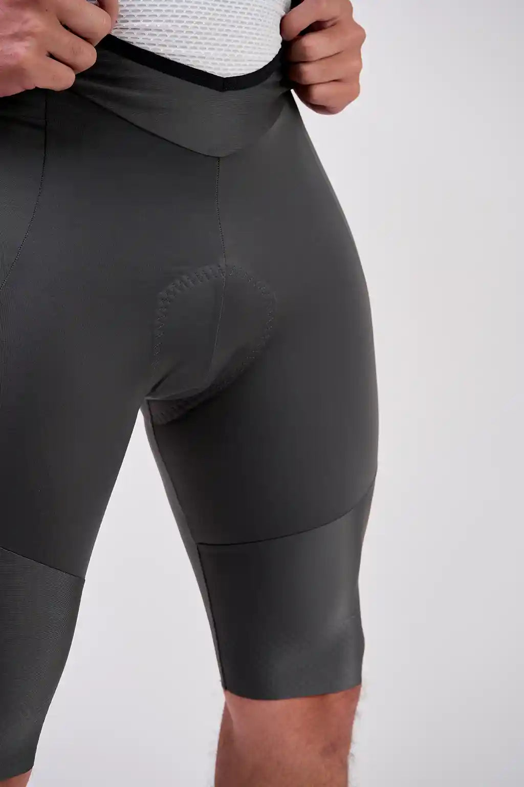 Pantaloneta Badana ONIX de ciclismo para hombre con cargadera y banda siliconada-11