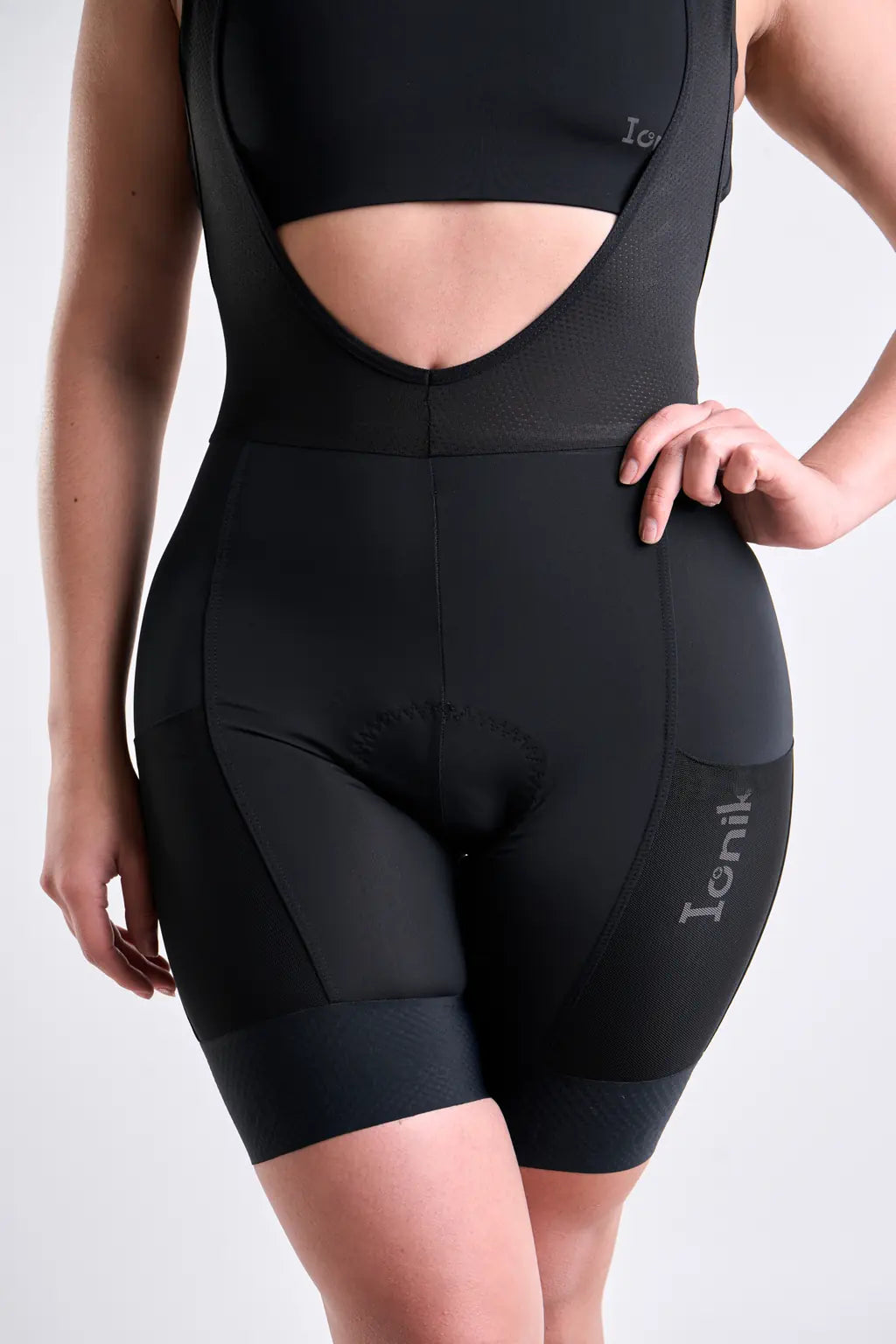 Pantaloneta Badana negra de Ciclismo para mujer Gravel-1