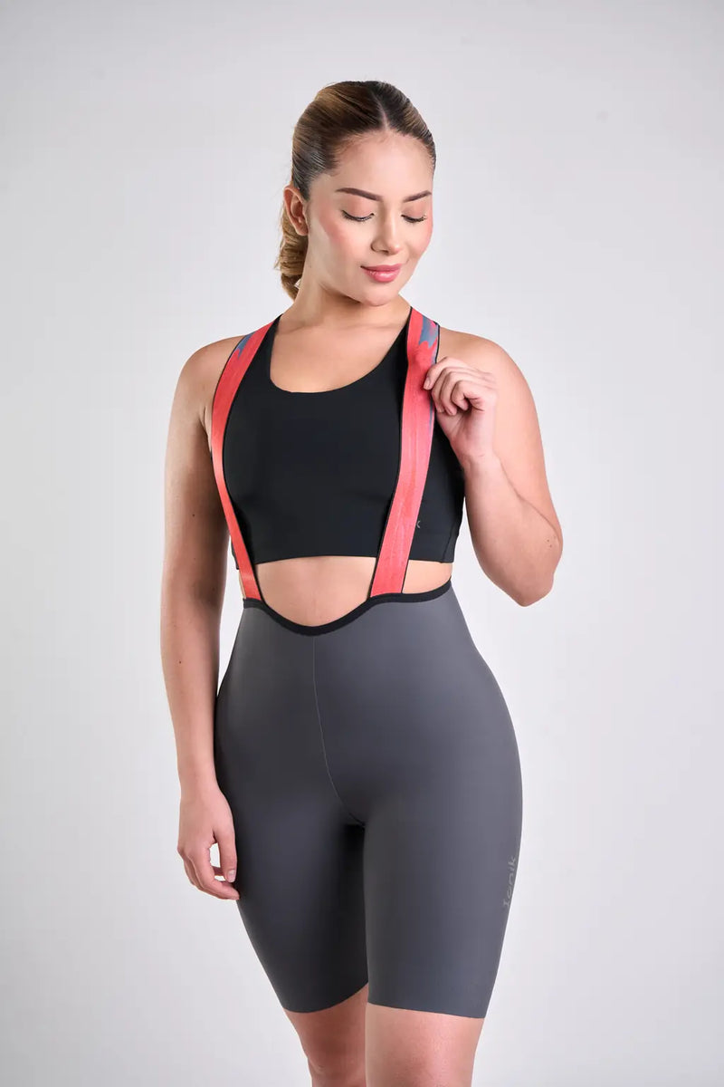 Pantaloneta Badana PRO de ciclismo para mujer con cargadera y banda siliconada-1