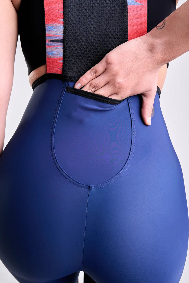 Pantaloneta Badana PRO de ciclismo para mujer con cargadera y banda siliconada-13