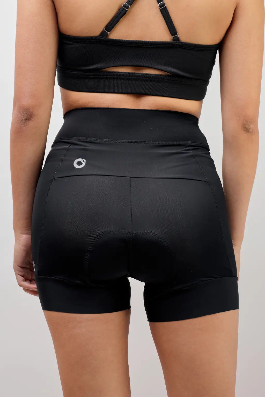 Pantaloneta Badana corta negra de ciclismo para mujer con banda Siliconada-6